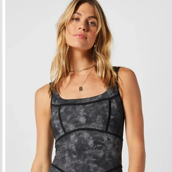 Fabletics NWT Frame PowerHold Black Patterned Jumpsuit Size XS Active Leggings - Image 2