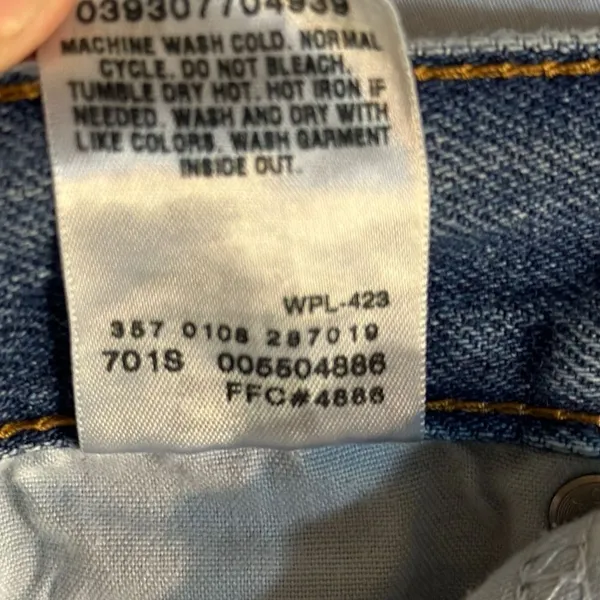 Levi’s 550 Denim Relaxed Fit. Waist:36 ,Inseam: 27 inches - Image 13