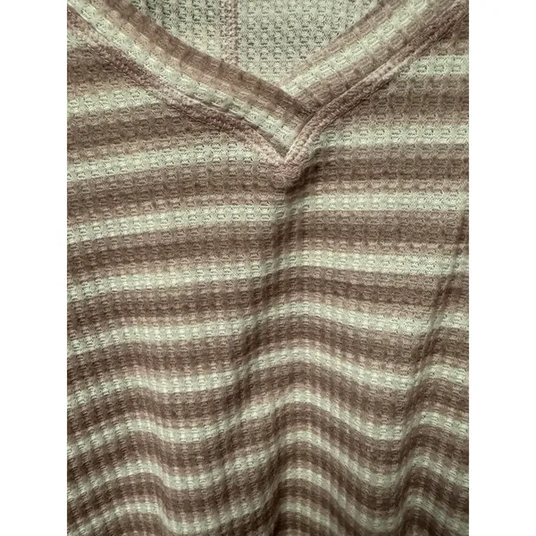 Peach Love California Women's Drop Shoulder Waffle Knit Oversized V‎ Neck Size M - Image 6