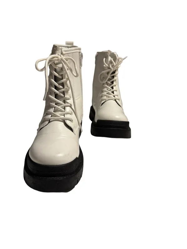 Charlotte Russe Ankle Boots - Image 7