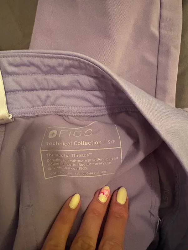 FIGS Scrubs pants - Image 3