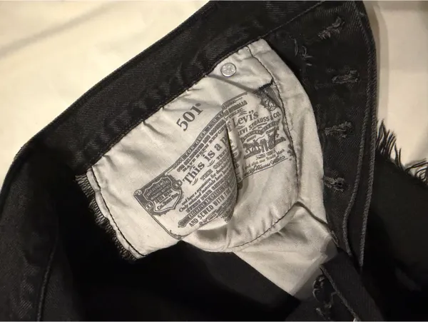 Levi’s 501 denim shorts  - Image 4