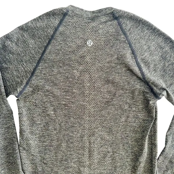 Lululemon Swiftly 2.0 Army Green Black Size 4 Long Sleeve Run Gym - Image 6
