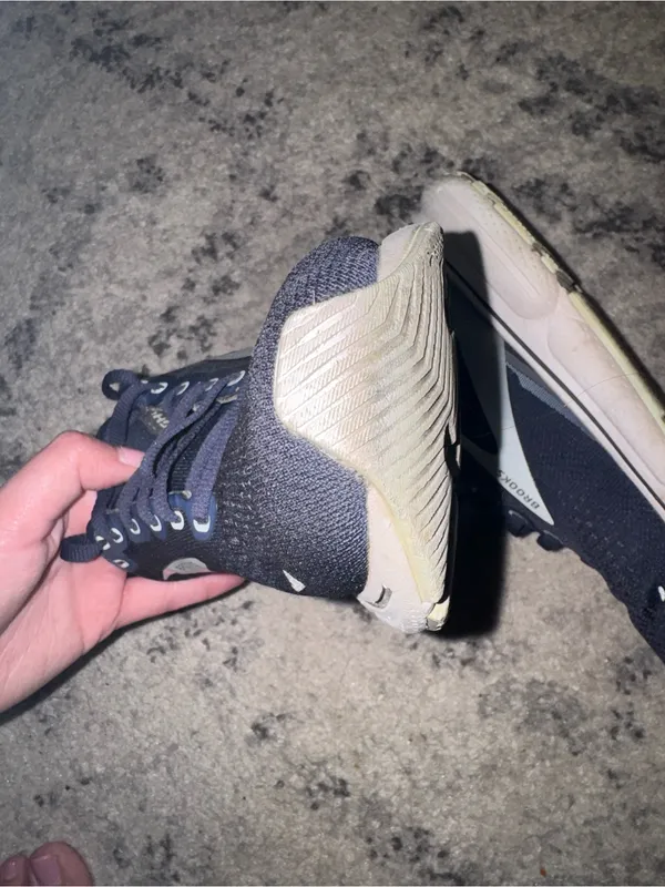 Brooks Navy and White Running Sneakers - Image 8