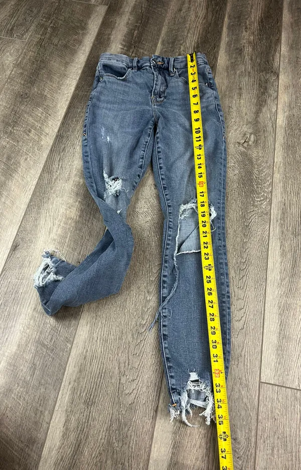 Good American Distressed Jeans - Image 13