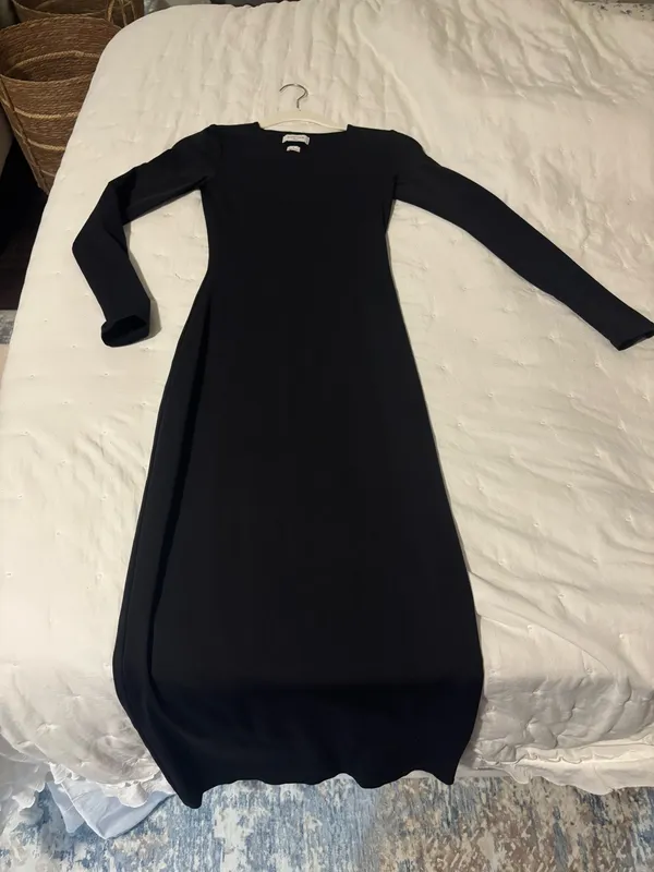 Aritzia Dress Black - Image 3