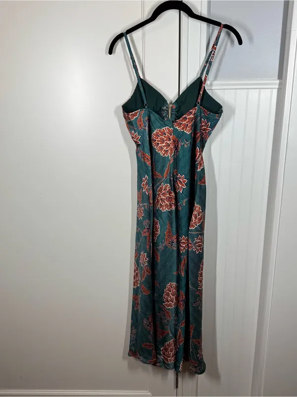 Selfie Leslie Melancholy Resin Buckle Midi Dress Botanic Print‎ Sage - Image 8