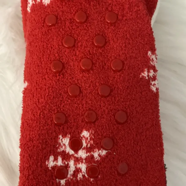 Peanuts Women's Snoopy Holiday Teddy Fur Slipper Socks NWT - Image 2