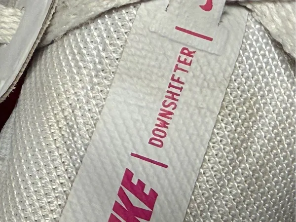 Nike Downshifter 10 Women's Light Grey Sneakers CI9984-002 Size 9 - Image 4