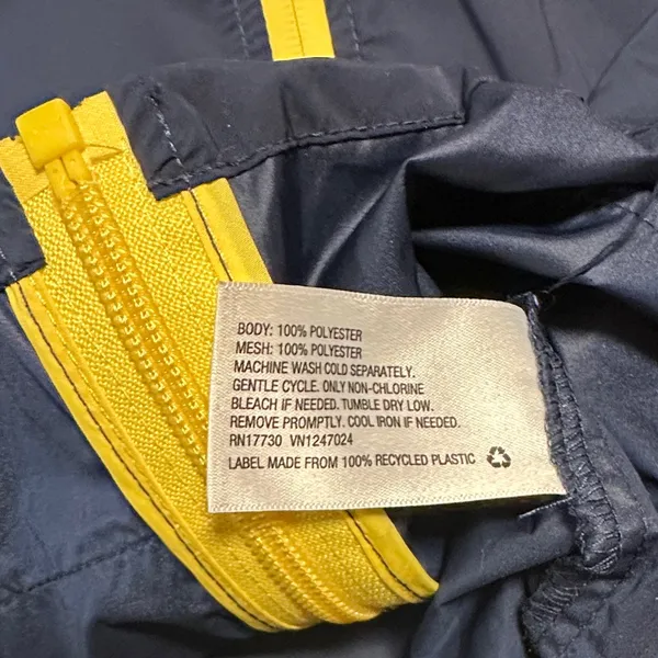 Hunter Navy and Yellow Vest sz medium - Image 5
