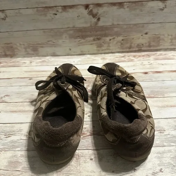 Coach Lace Up Sneaker Women’s Size 8 Brown and Tan C Logo - Image 3