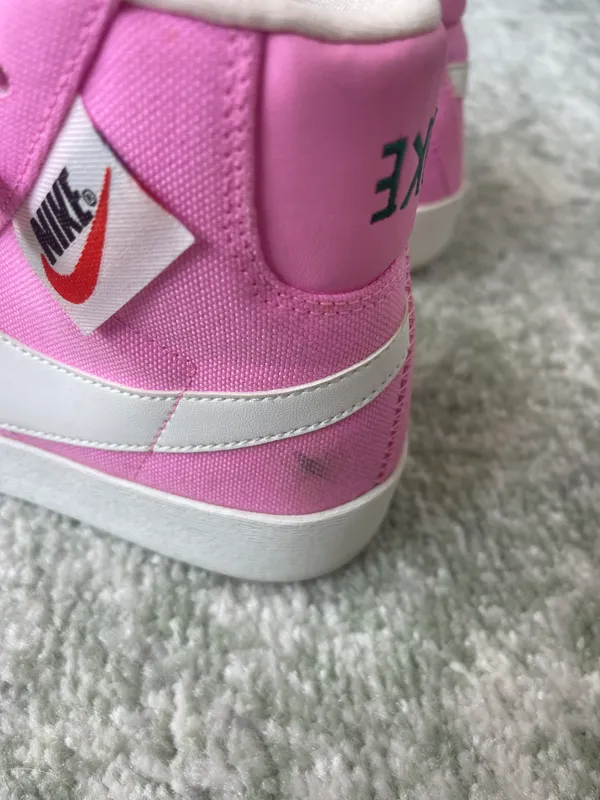Nike Hot Pink Blazers - Image 5