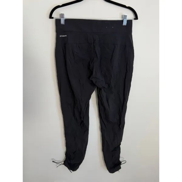 Columbia Women's Black Ankle Pants size medium - Image 3