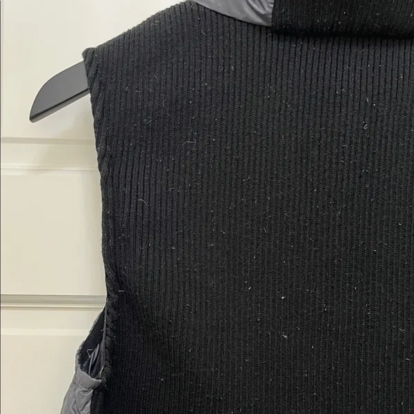 Calvin Klein Black and Gray Duck Down Filled Full Zip Puffer Vest - Size Large - Image 9