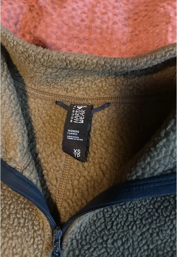 Mountain Hardwear Fleece - Image 2
