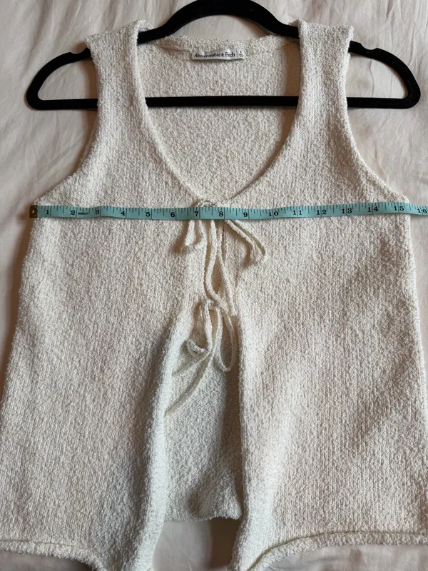 Abercrombie & Fitch Tie-Front Textured Vest - Image 9