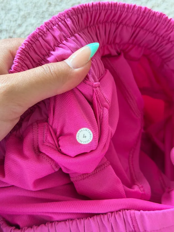 Lululemon Hotty Hot Shorts 4" High-Rise - Image 5