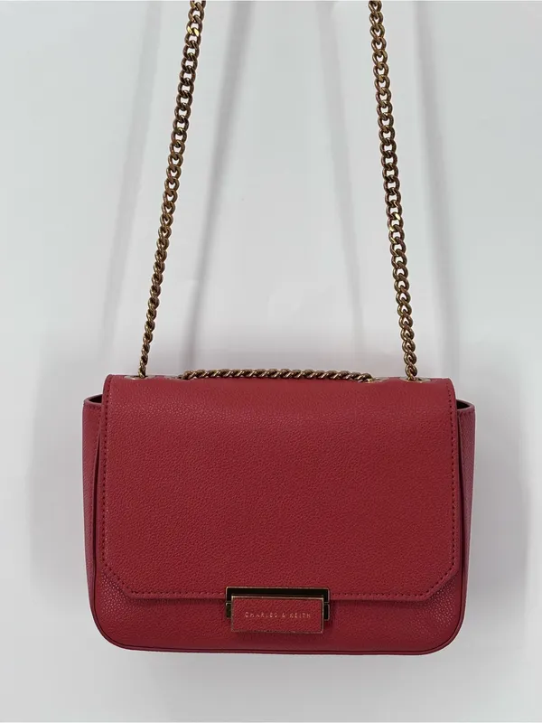 Charles & Keith Scarlet Pebbled Crossbody with Gold Chain Strap - Image 7