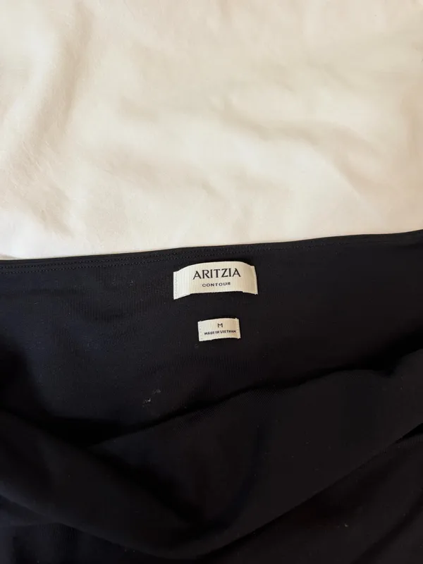 Aritzia Black Contour Ravish Top  - Image 4