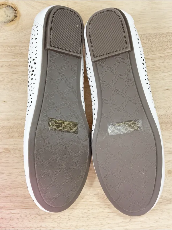 Vionic Robyn Eyelet Perforated Leather Ballet‎ Flats White Size 9.5 - Image 8