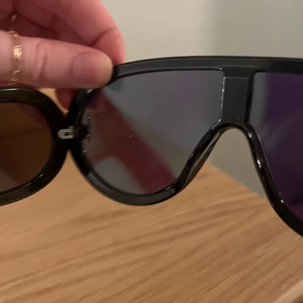 Black Aviator Sunglasses with Reflective Lenses - Image 7