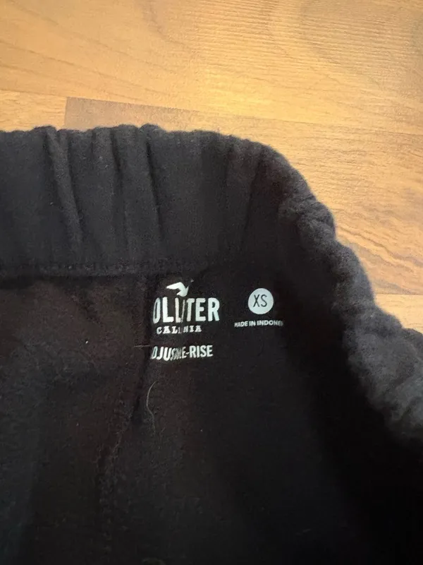 Hollister black cuffed sweatpants size xs - Image 2