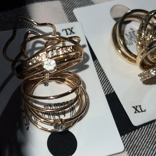 Two sets of stackable goldtone rings size 9 Gold - Image 8