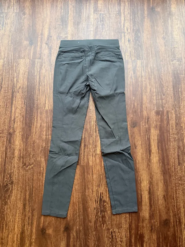 Simply Vera, Vera Wang Women’s Charcoal Gray Mid-Rise Pintuck Ponte Skinny Pants Size S - Image 2