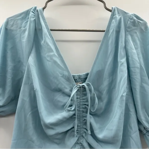 Abercrombie & Fitch Blue Short Sleeve Ruched Front Cropped Top Sz M‎ - Image 3