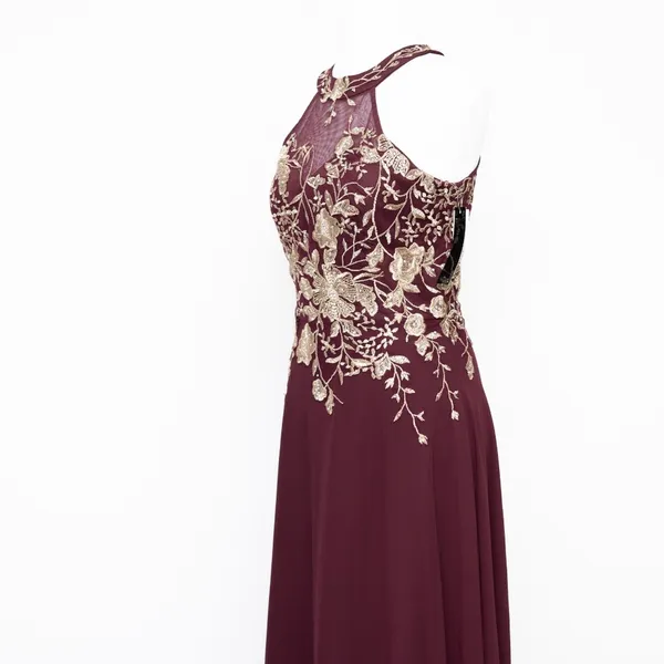Betsy & Adam‎ - "Celeste" Long Embroidered Chiffon Gown. - Image 8