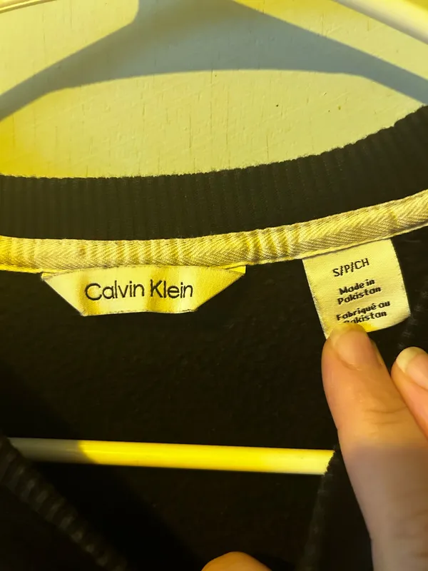 Calvin Klein sweater - Image 2