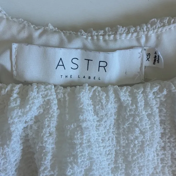ASTR The‎ Label White Textured Puff Sleeve Tiered Midi Dress ADR100877 Womens XS - Image 4