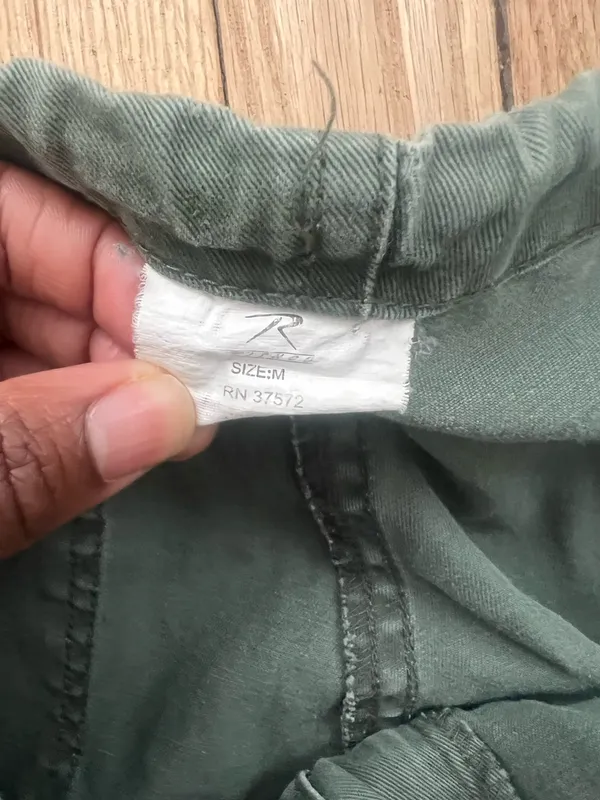 Hollister Green Cargo Pants - Image 4