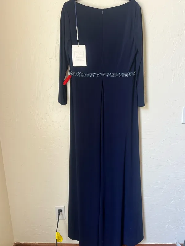 Mac Duggal Navy Long Sleeve Evening Gown with Beaded Waist size 14W - Image 12