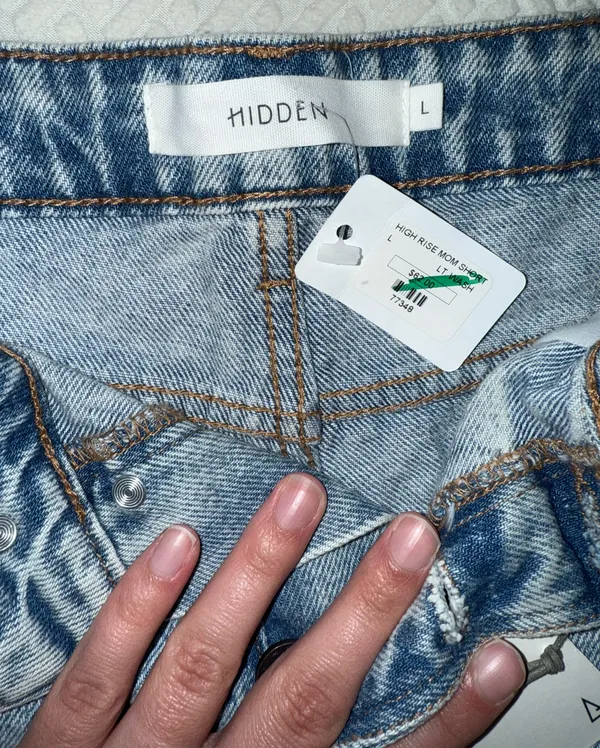 Hidden Jeans Shorts - Image 2