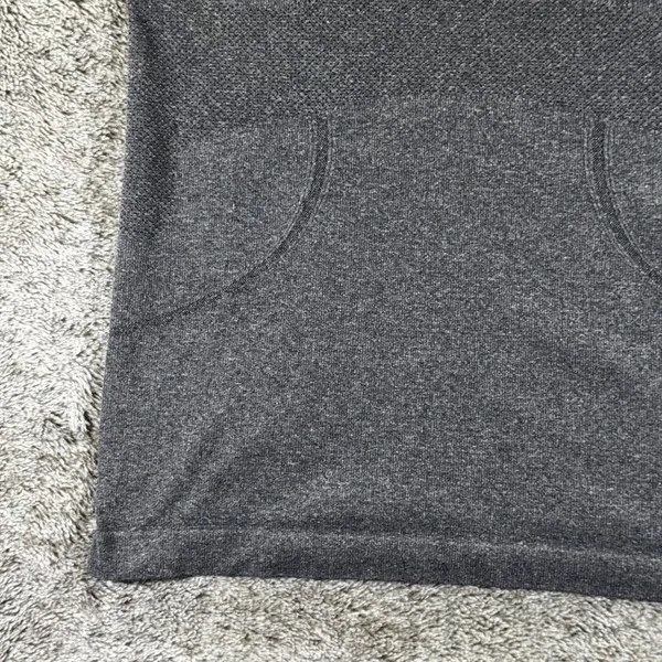 Lululemon Swiftly Tech Tank Sz 6 Gray - Image 2
