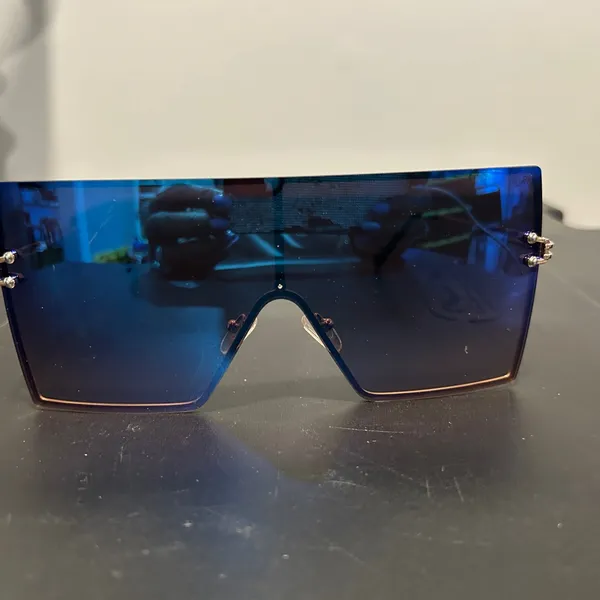 Blue Oversized Sunglasses - Image 3