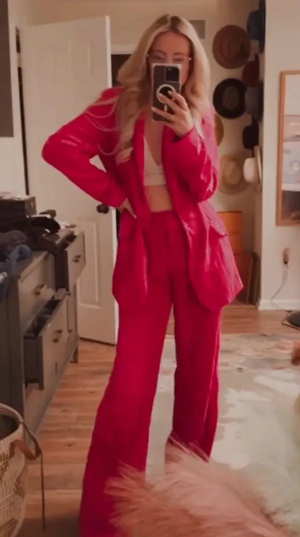 Nasty Gal Pink Velvet Suit Set - Image 7