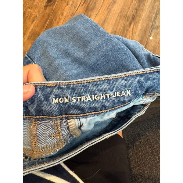 American Eagle medium wash Mom Straight Jeans - Image 5