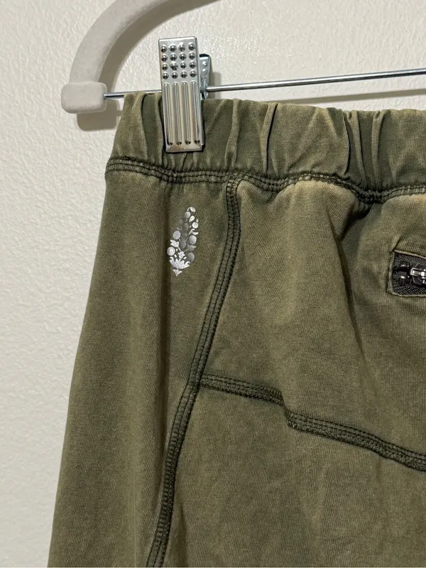 Free People Movement Hot Shot Baggy Pants Olive Army Green Size Small EUC - Image 7