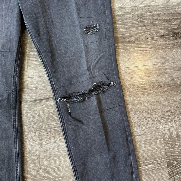 Women Free People Charcoal Distressed Skinny Jeans size 31 - Image 8