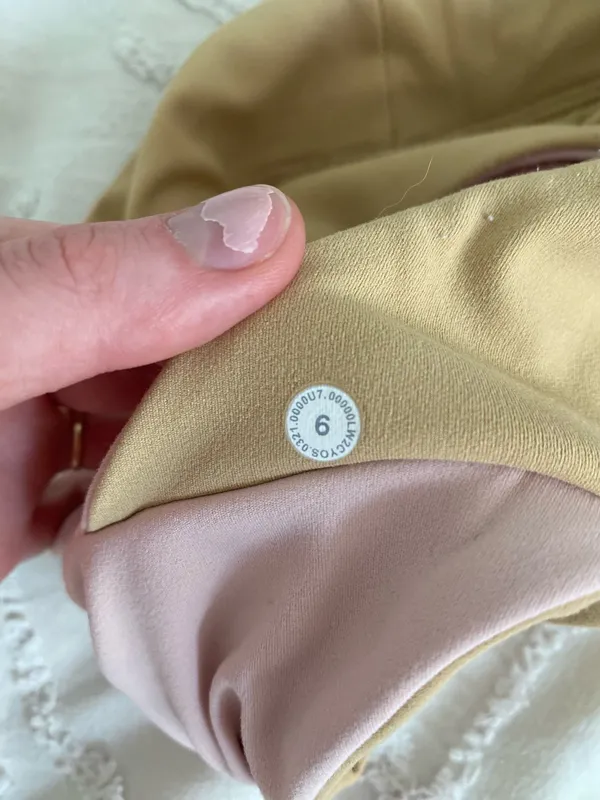 Lululemon sports bra - Image 5