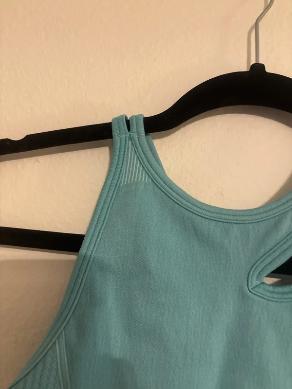 Gymshark Teal Sports Blue Bra - Image 3