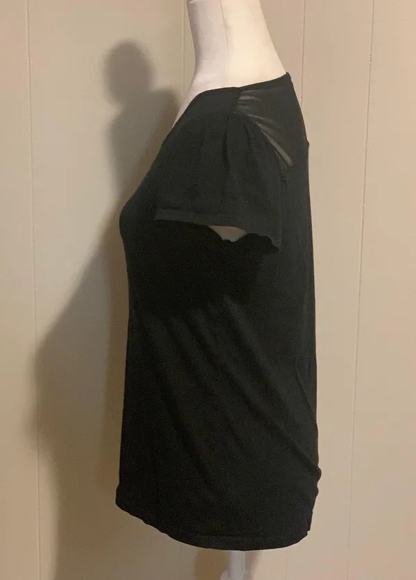 Gap Sheer Detailed Black Tee - Image 2