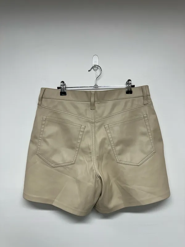 Abercrombie & Fitch The Dad Short High Rise Vegan Leather - Image 6