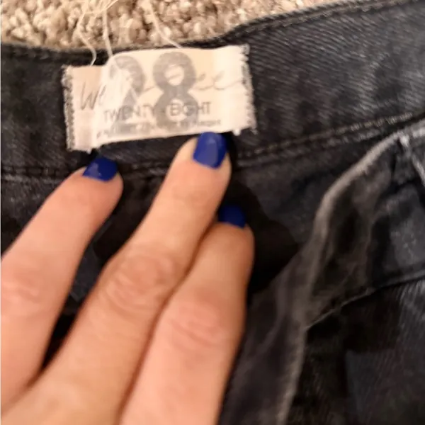 Free People Distressed Maggie Straight Cropped Jeans Women's size 28 mid rise - Image 7
