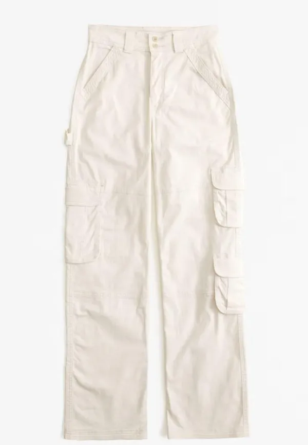Abercrombie Women's Cream Relaxed Cargo Pants - Image 3