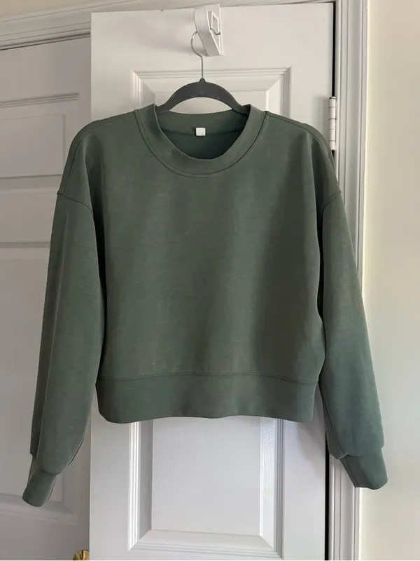 Lululemon Softstreme Perfectly Oversized Cropped Crew Green Size 4 As-Is Stains - Image 9