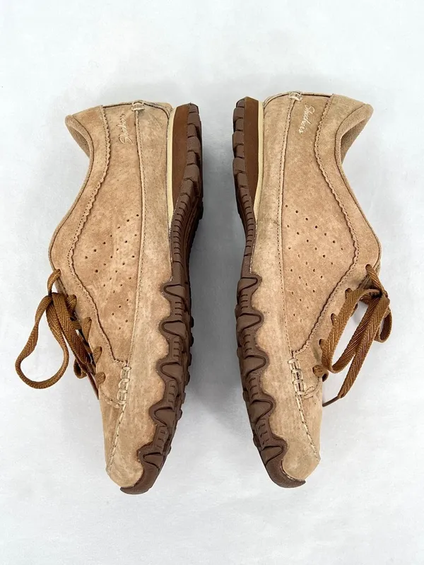 Skechers Relaxed Fit Suede Leather Oxford Sneakers Tan DSCH 44703 Women Size 6 - Image 4