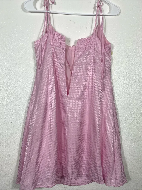 Astr Pink Tie-Shoulder Mini Dress with Ruched Bodice Size M 100% Viscose - Image 8